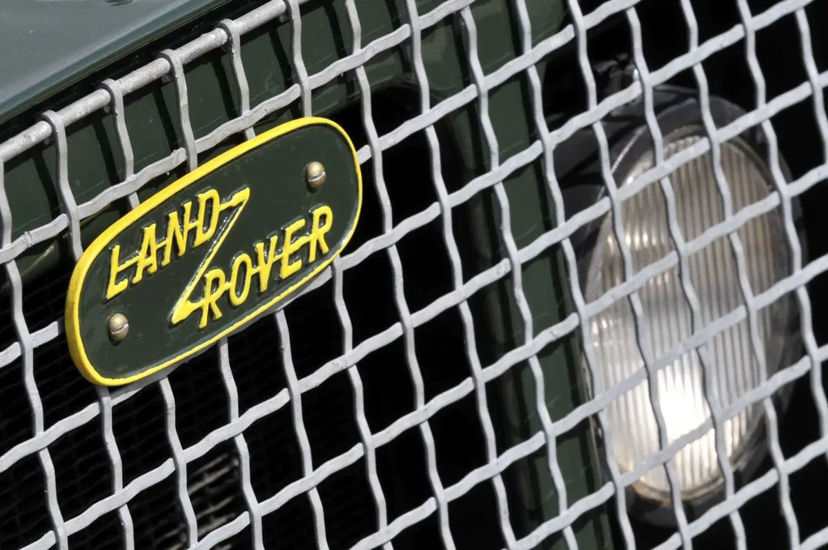 Land Rover Defender: la produzione si ferma a 2.016.933 esemplari (77)