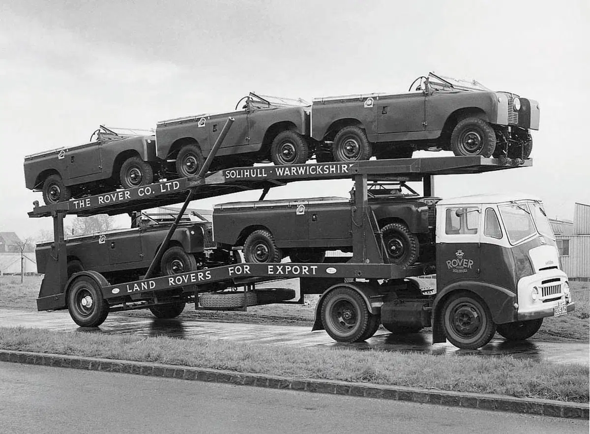 Land Rover Defender: la produzione si ferma a 2.016.933 esemplari (81)