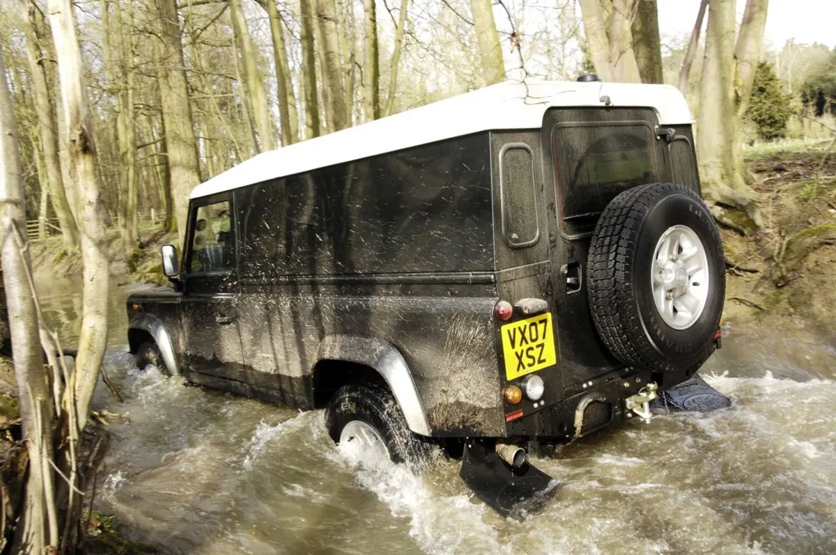 Land Rover Defender: la produzione si ferma a 2.016.933 esemplari (84)
