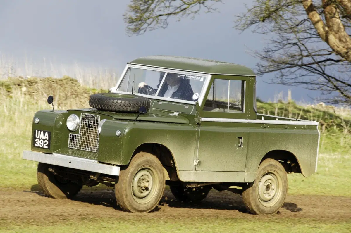 Land Rover Defender: la produzione si ferma a 2.016.933 esemplari (88)