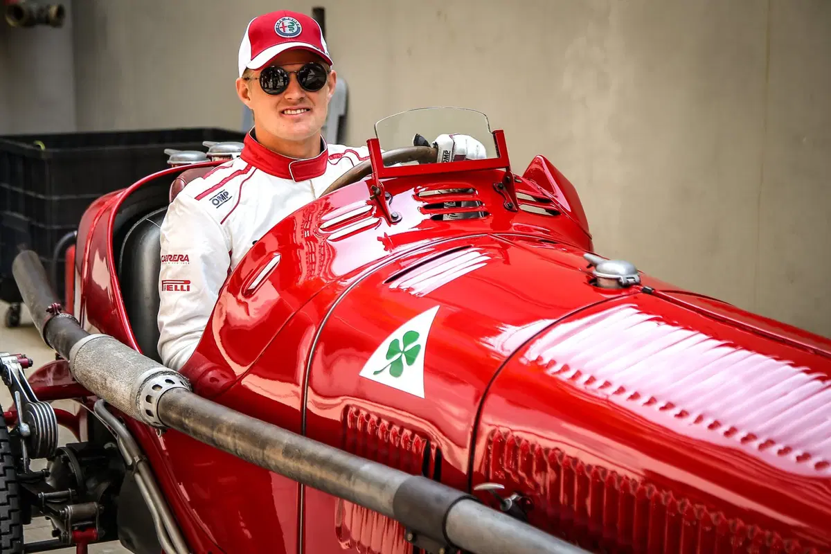 I piloti Alfa Romeo Sauber F1 al museo storico di Arese [video] (2)