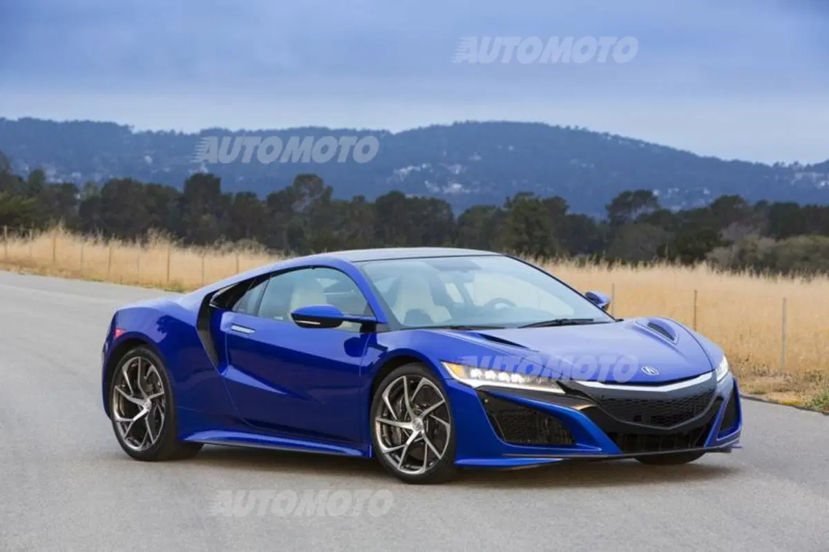Honda NSX, le prestazioni della supercar ibrida giapponese (10)