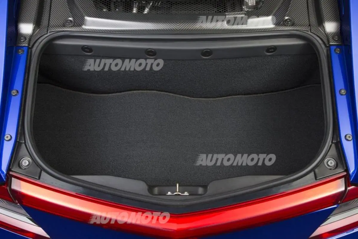 Honda NSX, le prestazioni della supercar ibrida giapponese (15)