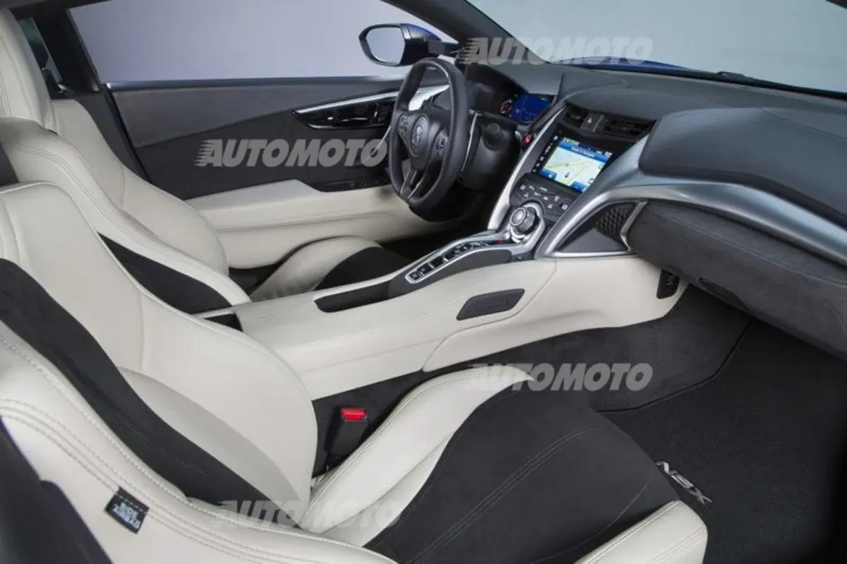 Honda NSX, le prestazioni della supercar ibrida giapponese (24)
