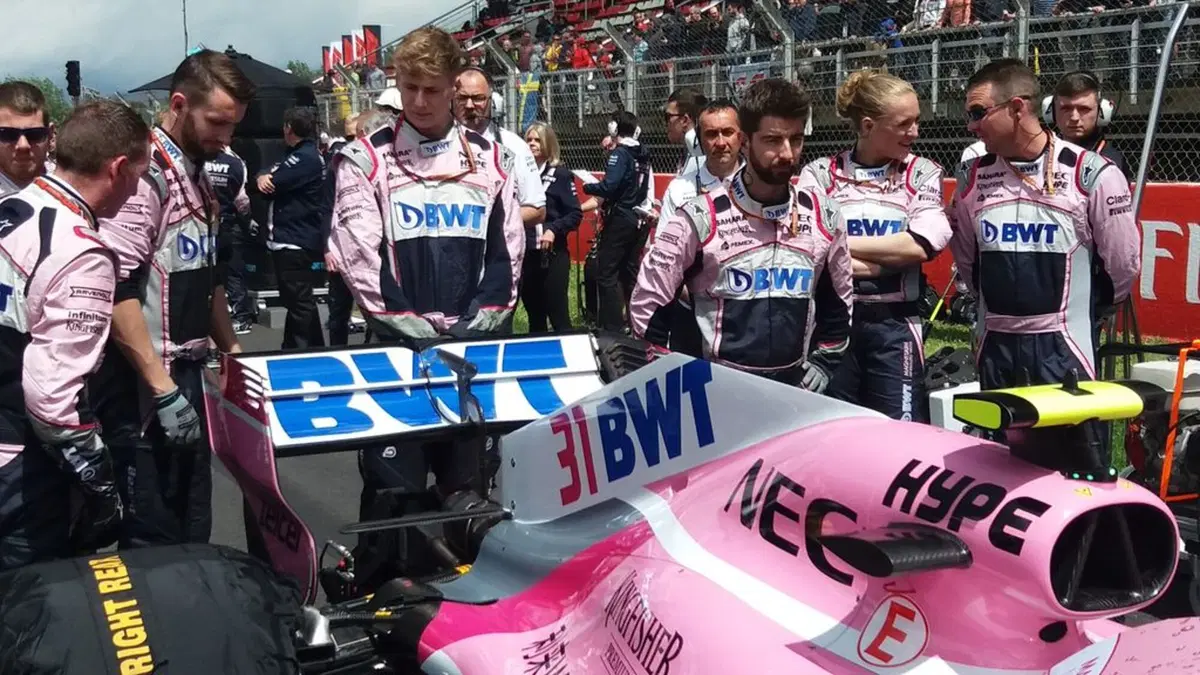 F1, ecco le vere grid girl, le meccaniche Force India Michelle e Emilie (4)