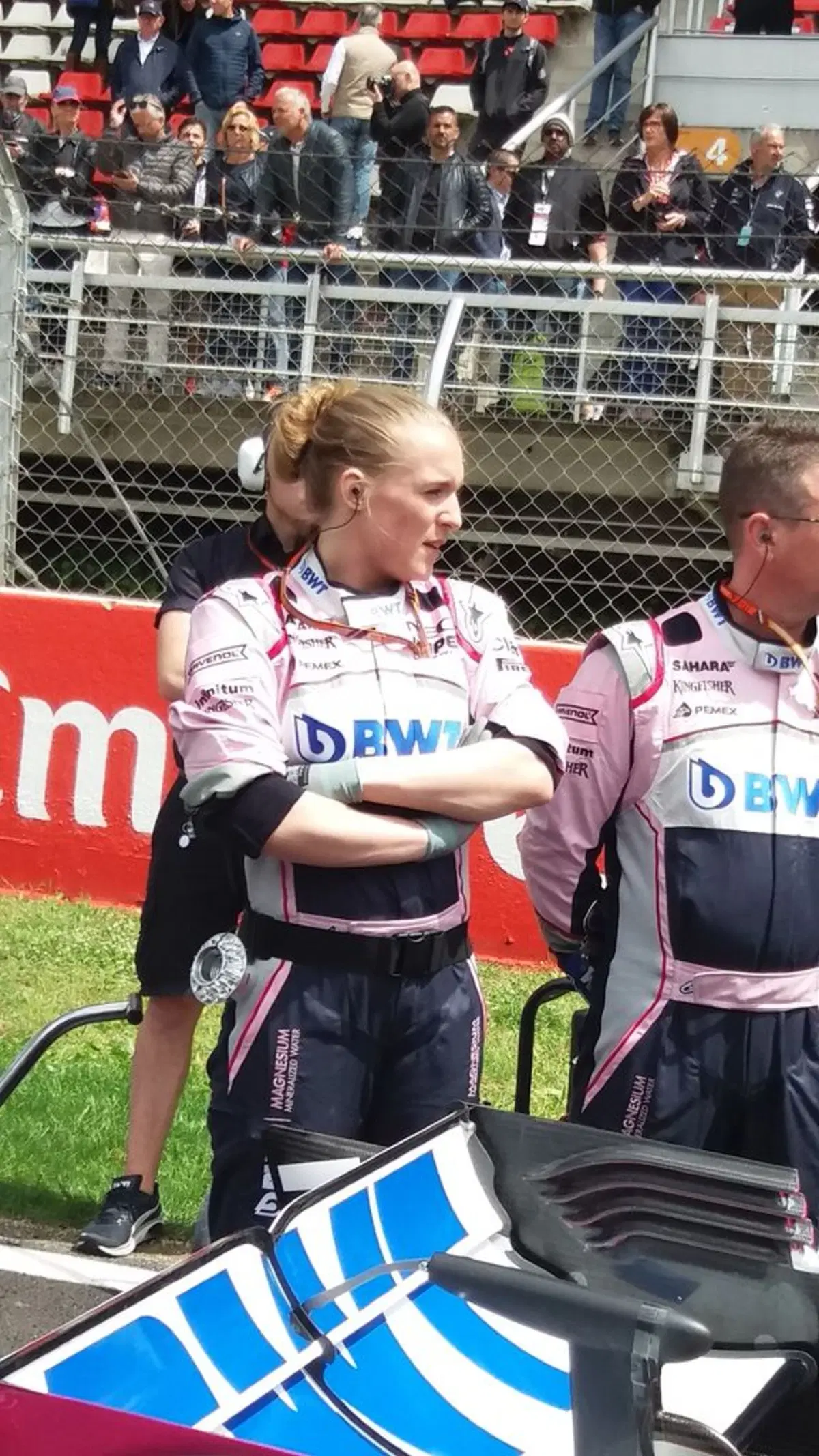 F1, ecco le vere grid girl, le meccaniche Force India Michelle e Emilie (3)