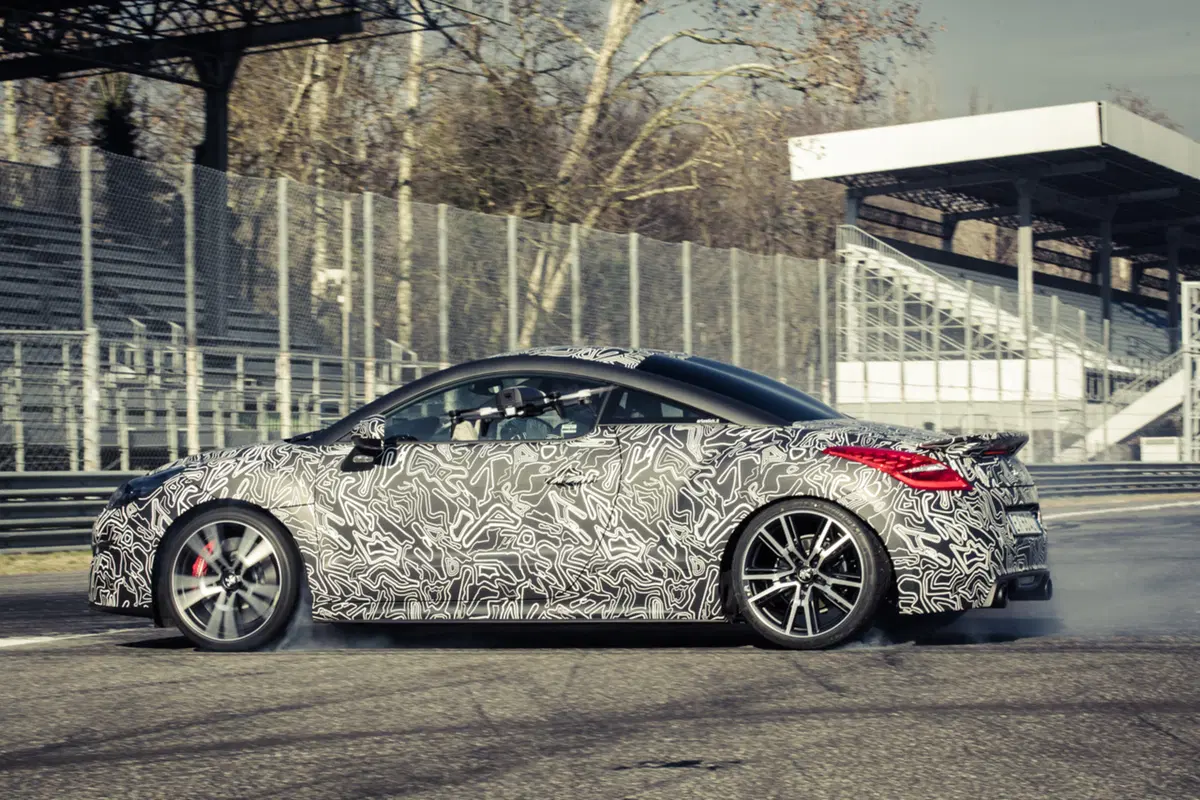 Peugeot RCZ R Prototype (11)
