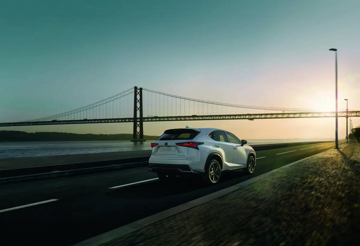 Lexus NX, arriva il pacchetto Sport (2)