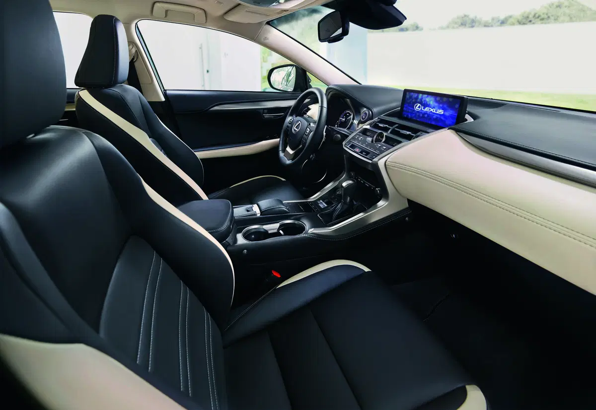 Lexus NX, arriva il pacchetto Sport (4)