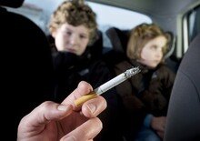 Fumo in auto: da oggi in vigore i nuovi divieti