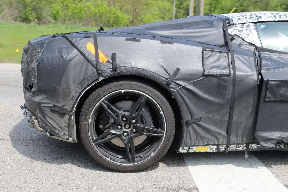 Corvette C8 2019. Quella con il motore centrale?  (20)