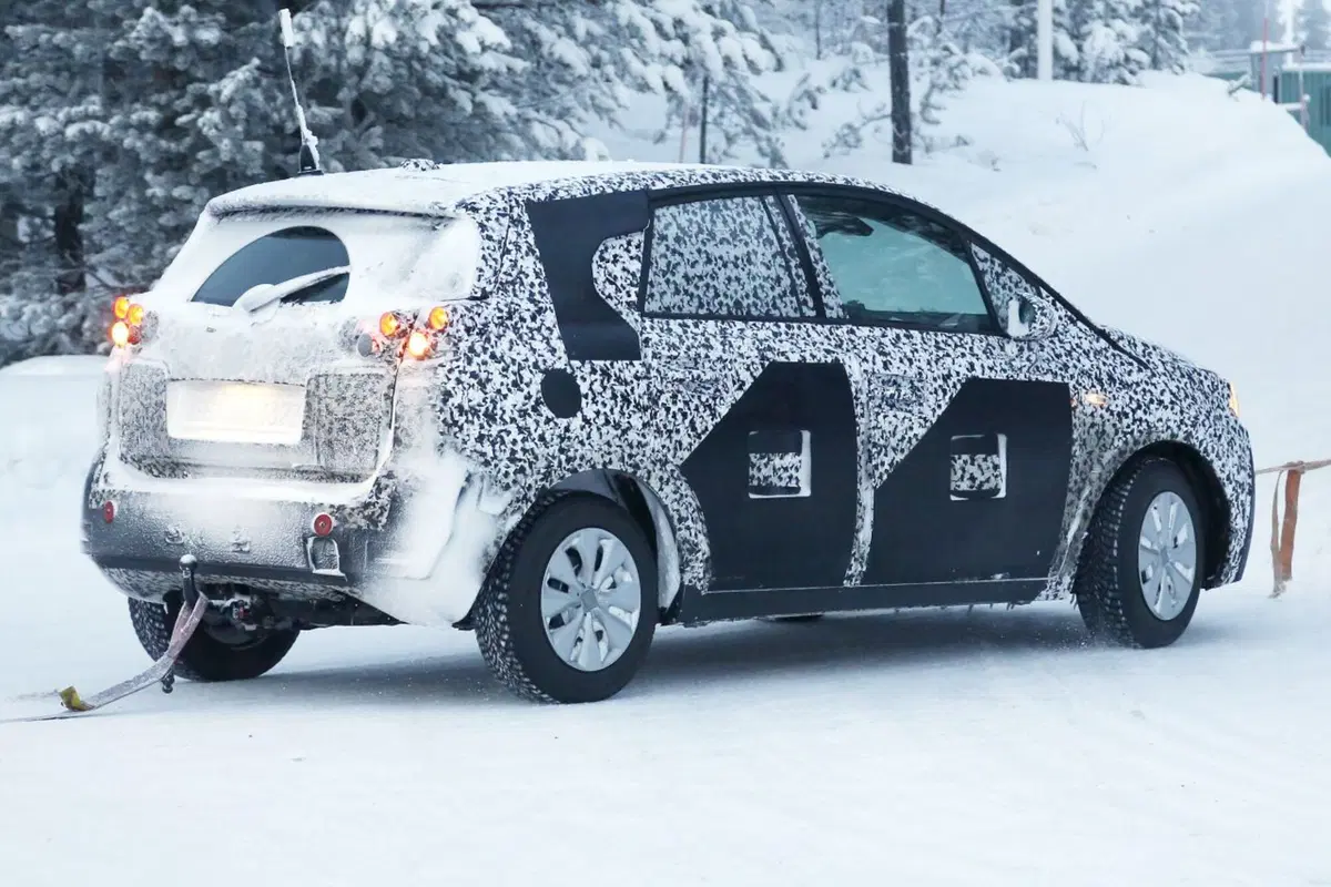 Opel Meriva III, via le portiere controvento (3)