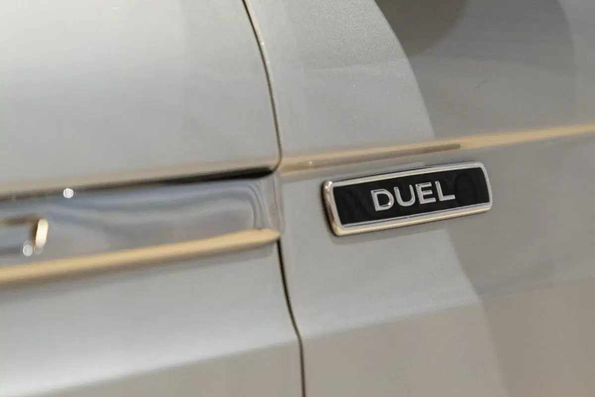 Renault Megane Duel, ecco il nuovo allestimento (9)