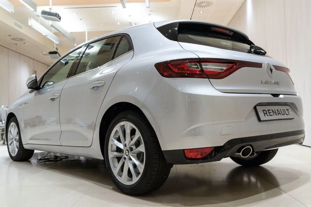 Renault Megane Duel, ecco il nuovo allestimento (2)