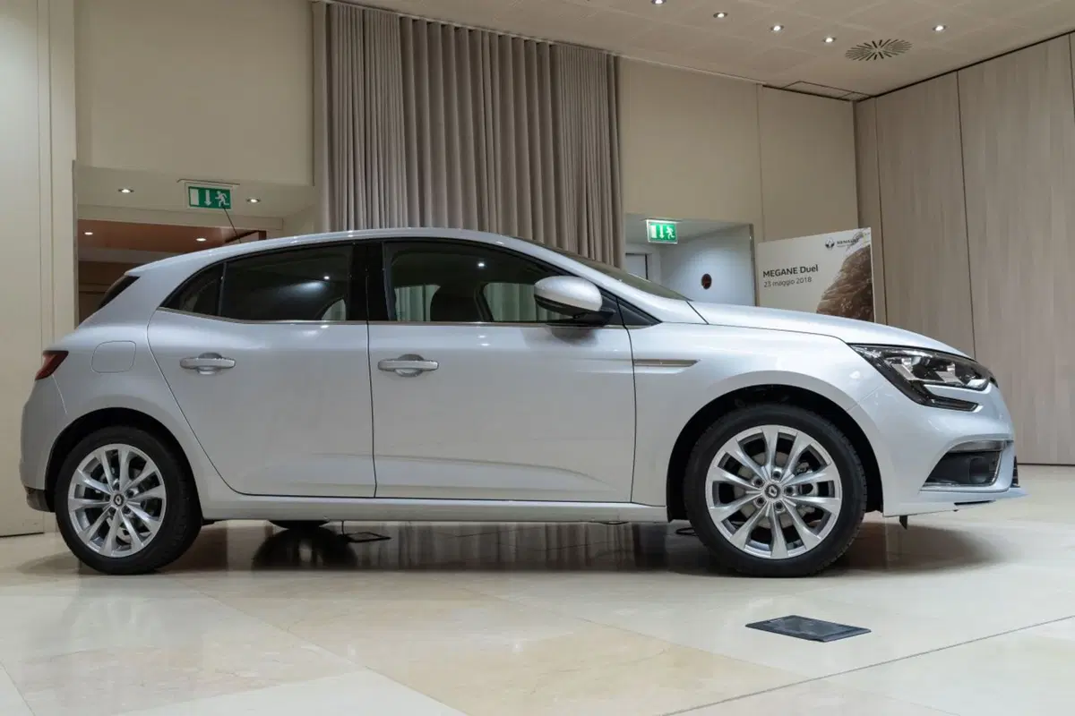 Renault Megane Duel, ecco il nuovo allestimento (3)