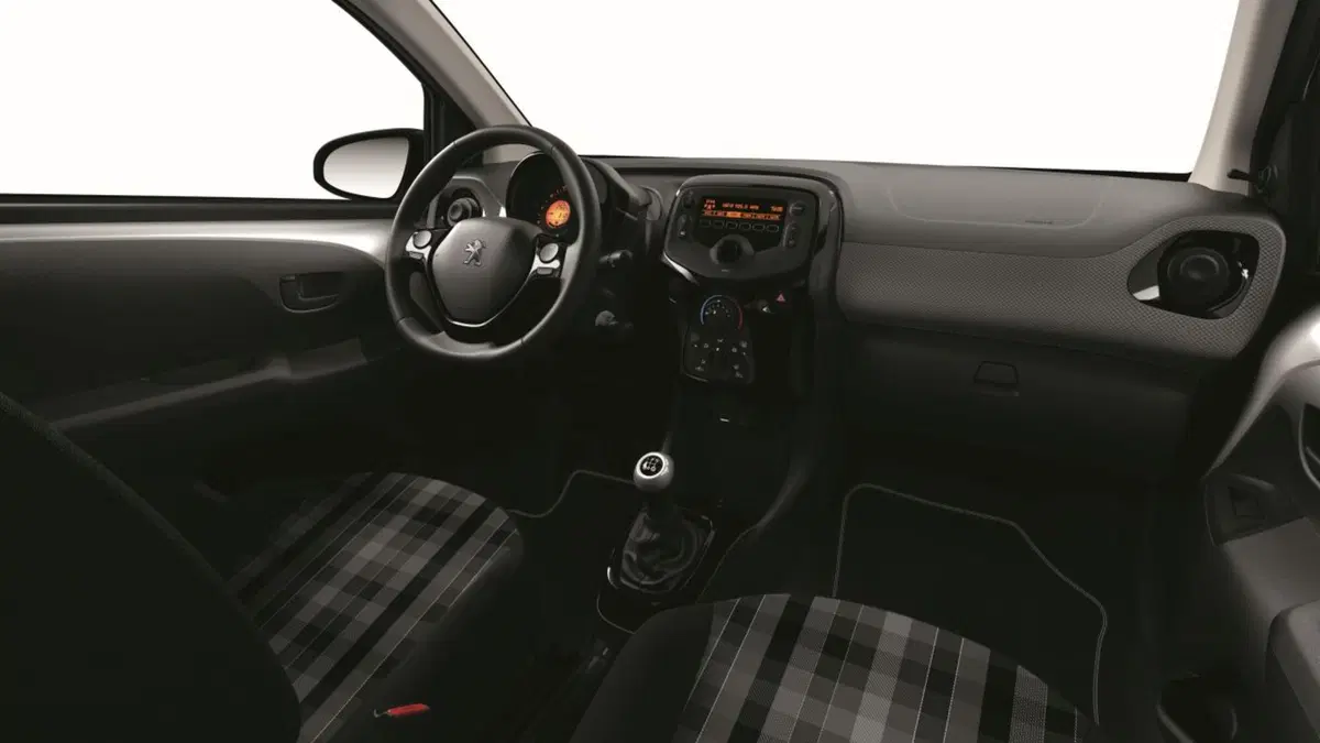 Peugeot 108 2018, aggiornamenti in vista  (6)