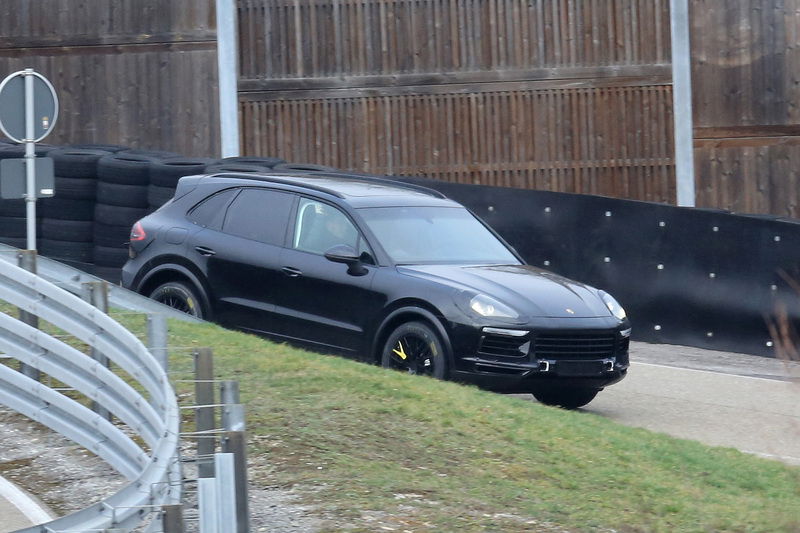 Nuova Porsche Cayenne: spiata in anteprima!