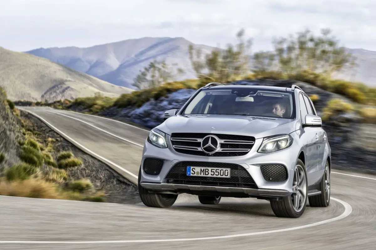 Avis Prestige: Mercedes 4Matic per un weekend sulla neve da VIP (6)