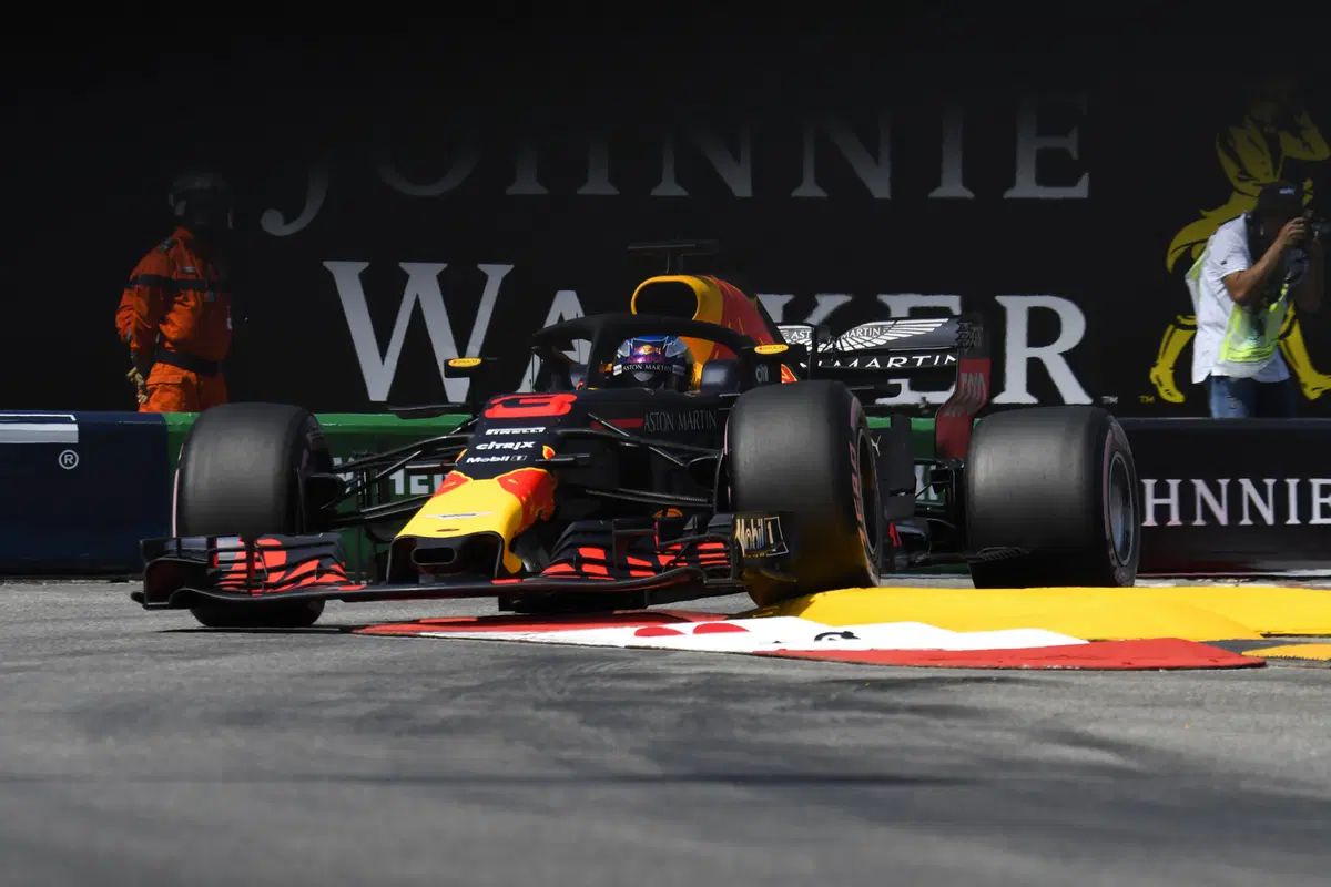 F1, GP Monaco 2018: pole per Ricciardo. Secondo Vettel (31)