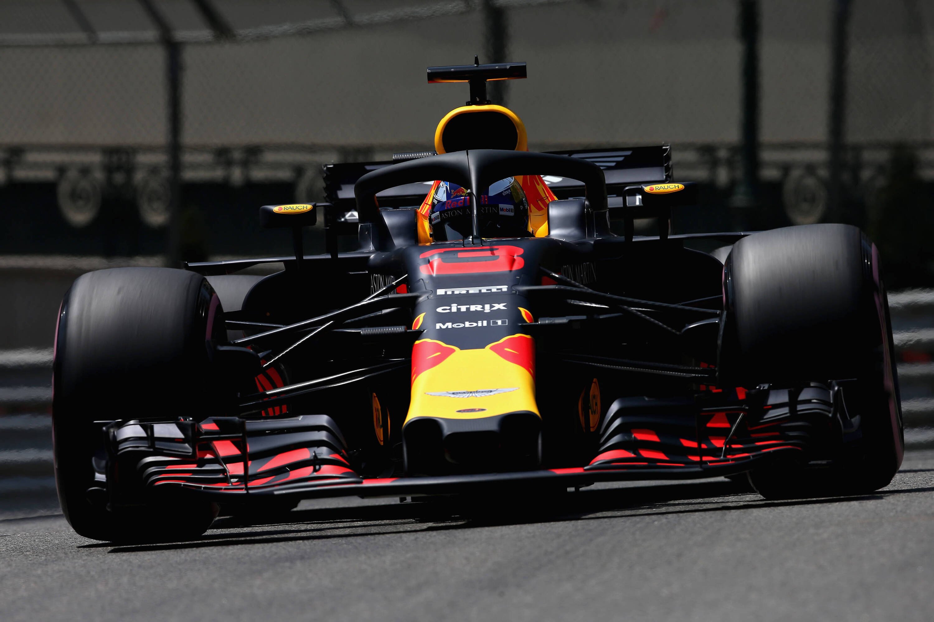 F1, GP Monaco 2018: pole per Ricciardo. Secondo Vettel