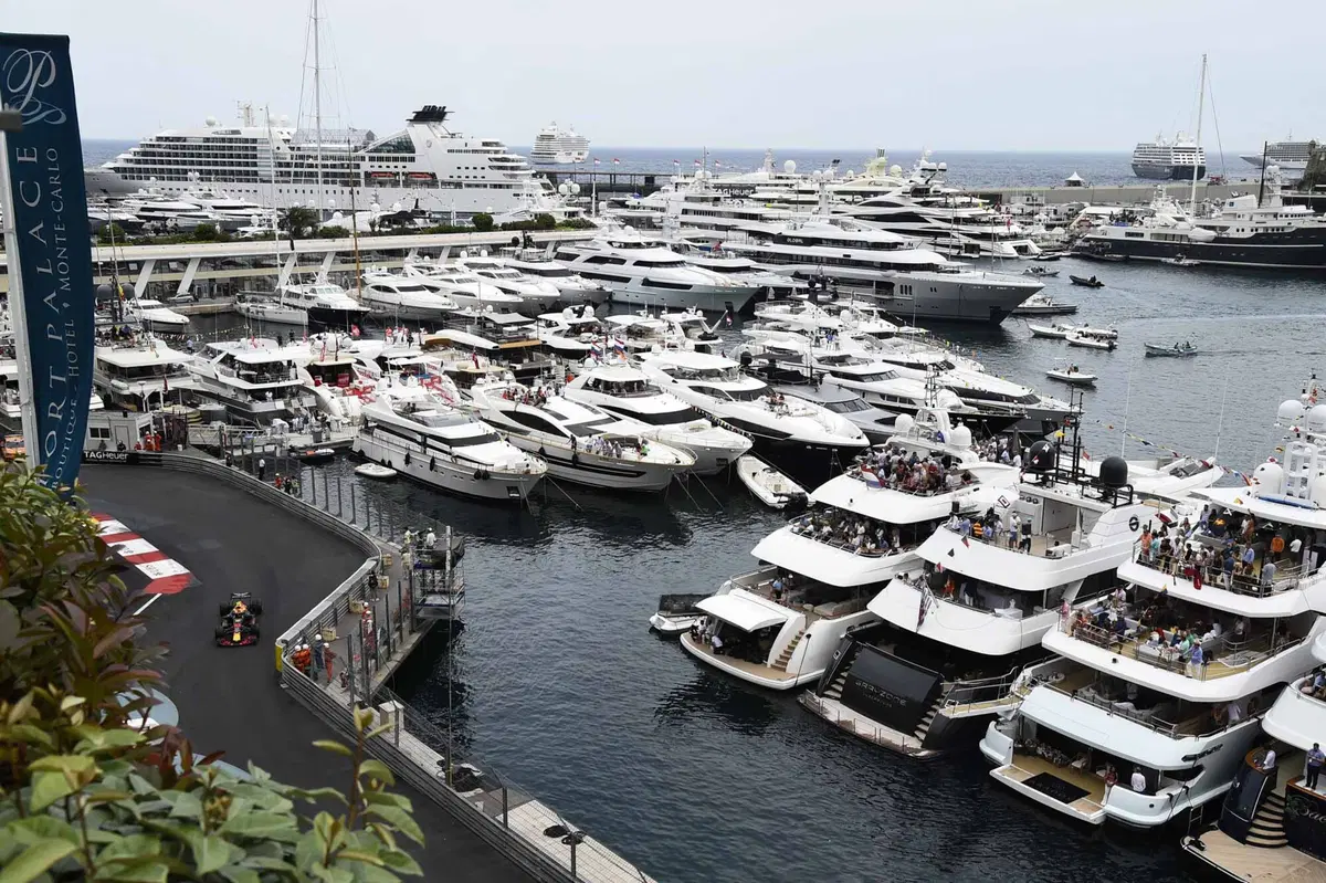 F1, GP Monaco 2018: vince Ricciardo. Secondo Vettel (17)