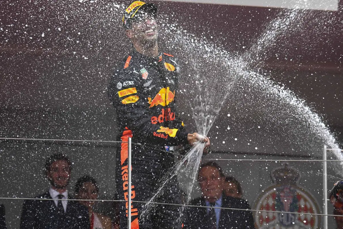 F1, GP Monaco 2018: vince Ricciardo. Secondo Vettel (61)