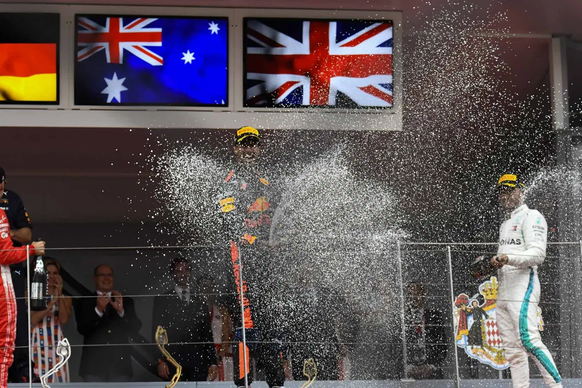 F1, GP Monaco 2018: vince Ricciardo. Secondo Vettel (63)