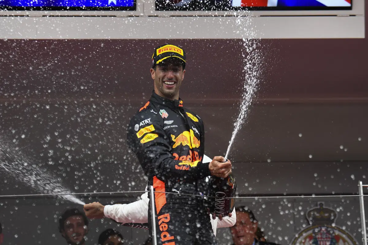 F1, GP Monaco 2018: vince Ricciardo. Secondo Vettel (64)