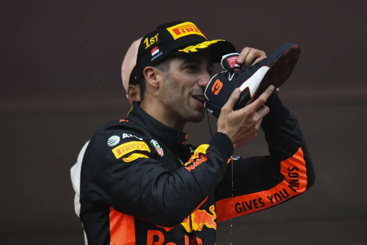 F1, GP Monaco 2018: vince Ricciardo. Secondo Vettel (65)