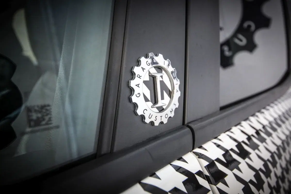 Da Lapo Elkann una Jeep Renegade per Womanity Foundation (7)