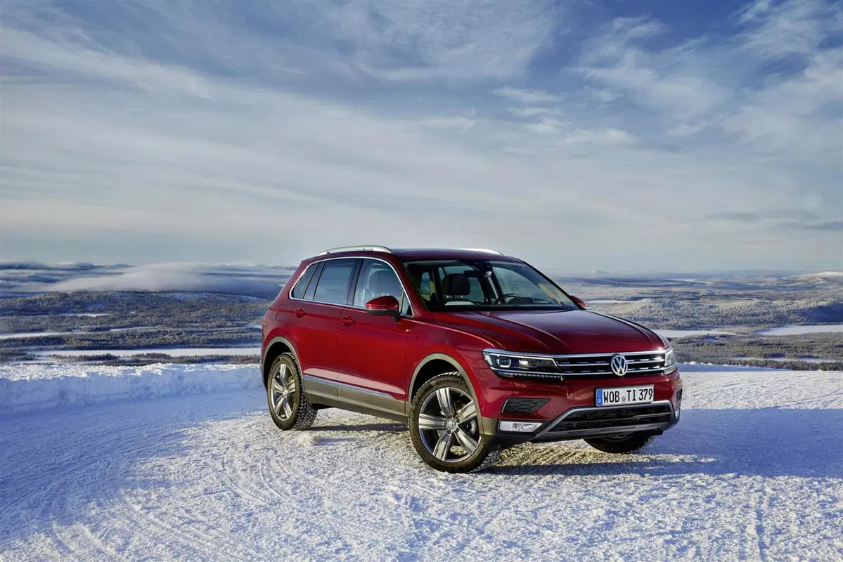 Nuova Volkswagen Tiguan 4Motion, arriva la 4x4 (4)