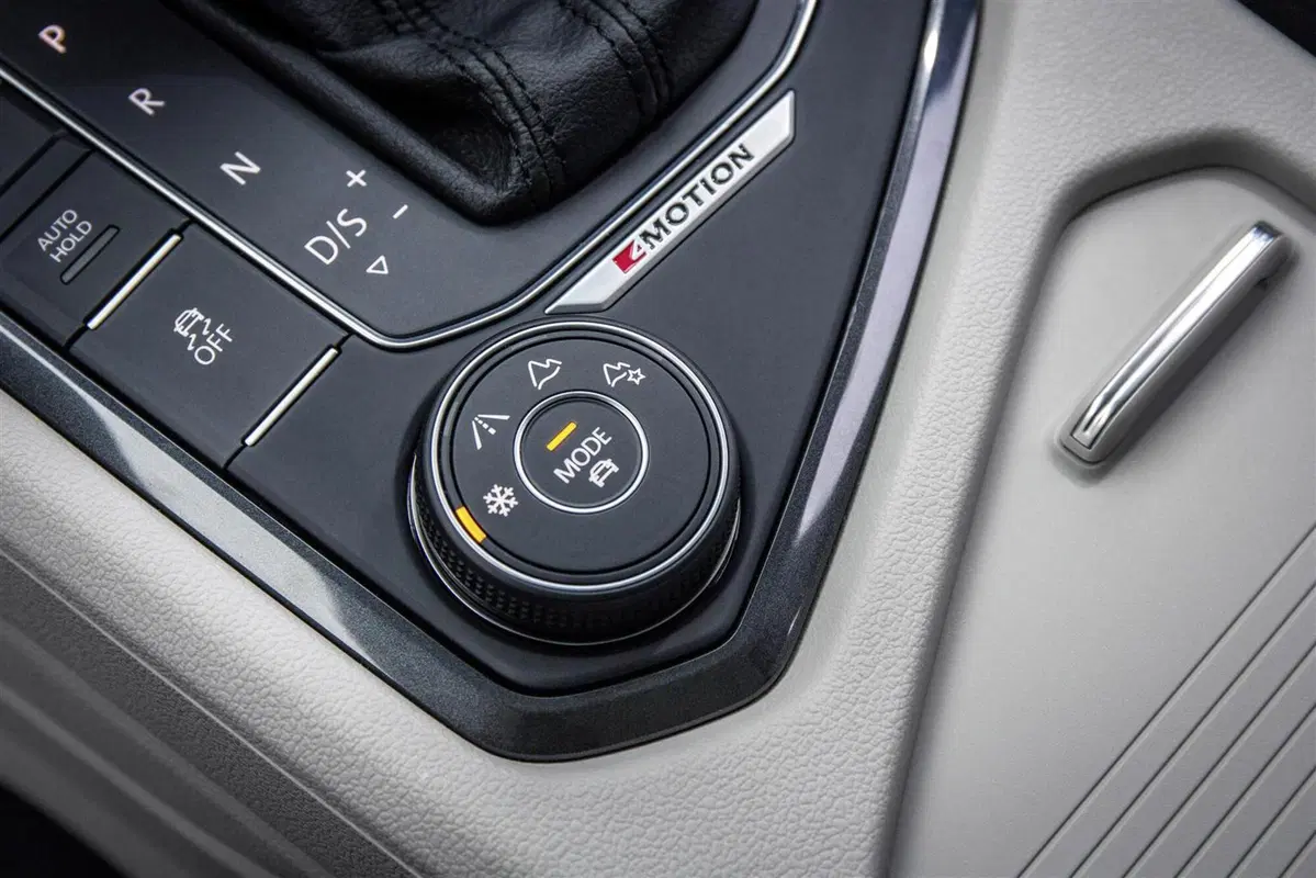 Nuova Volkswagen Tiguan 4Motion, arriva la 4x4 (8)