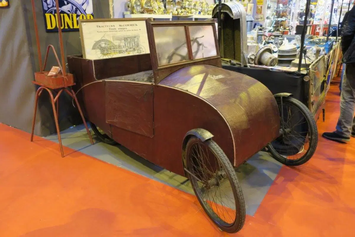 Rétromobile 2016, le auto e le moto più belle in diretta da Parigi (2)