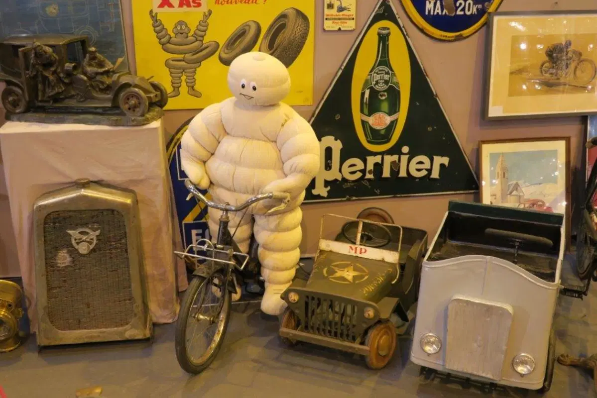 Rétromobile 2016, le auto e le moto più belle in diretta da Parigi (3)