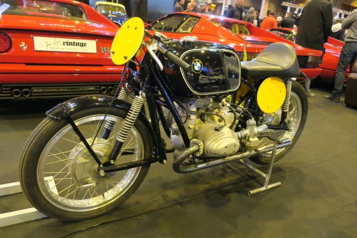 Rétromobile 2016, le auto e le moto più belle in diretta da Parigi (51)