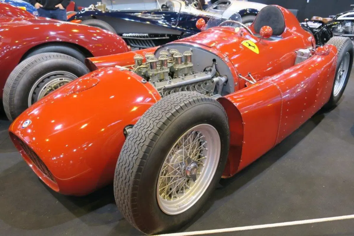 Rétromobile 2016, le auto e le moto più belle in diretta da Parigi (69)