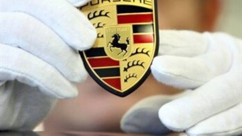 Porsche chiude il mese di aprile 2012 con un + 7,2%
