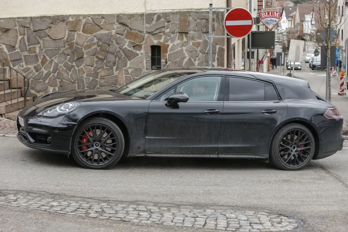 Porsche Panamera Wagon? Eccola! (5)