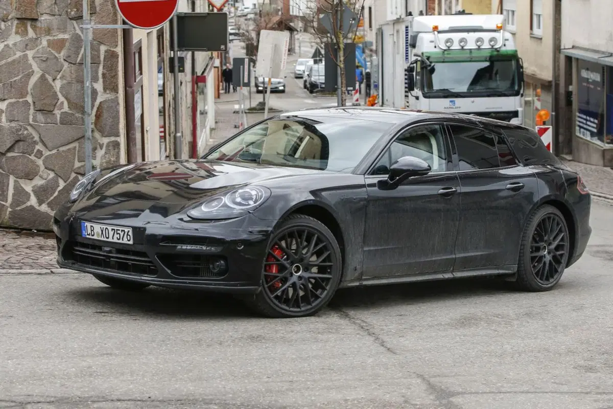 Porsche Panamera Wagon? Eccola! (8)