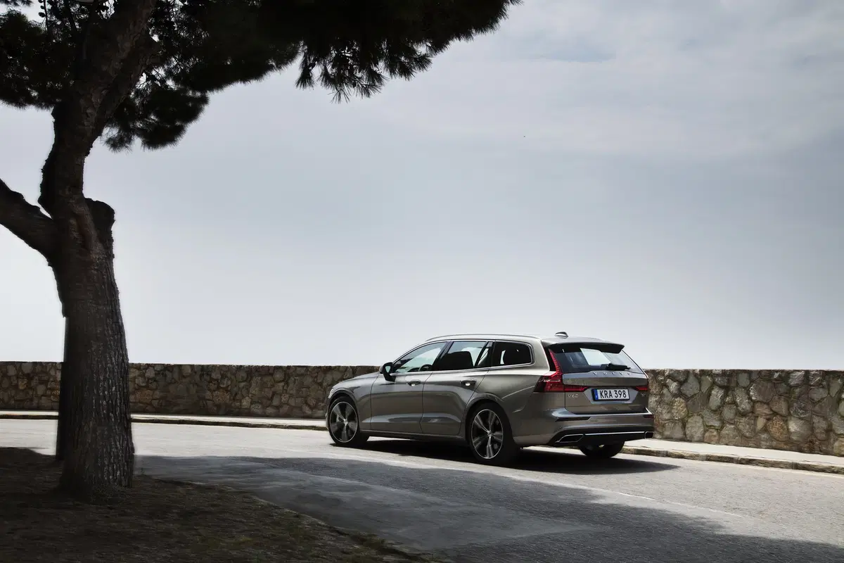 Volvo V60 2018 | tanta sicurezza al servizio della famiglia [Video] (5)