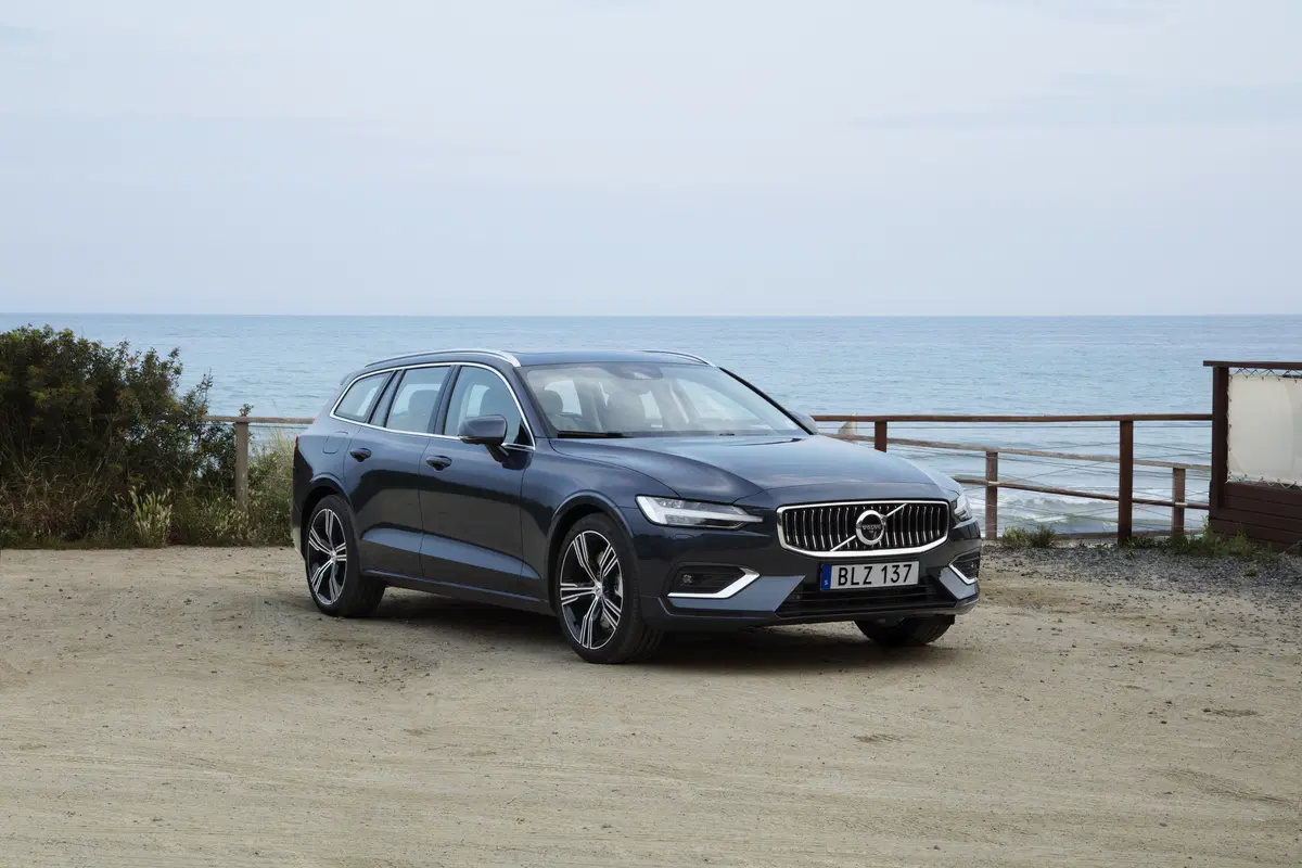 Volvo V60 2018 | tanta sicurezza al servizio della famiglia [Video] (10)