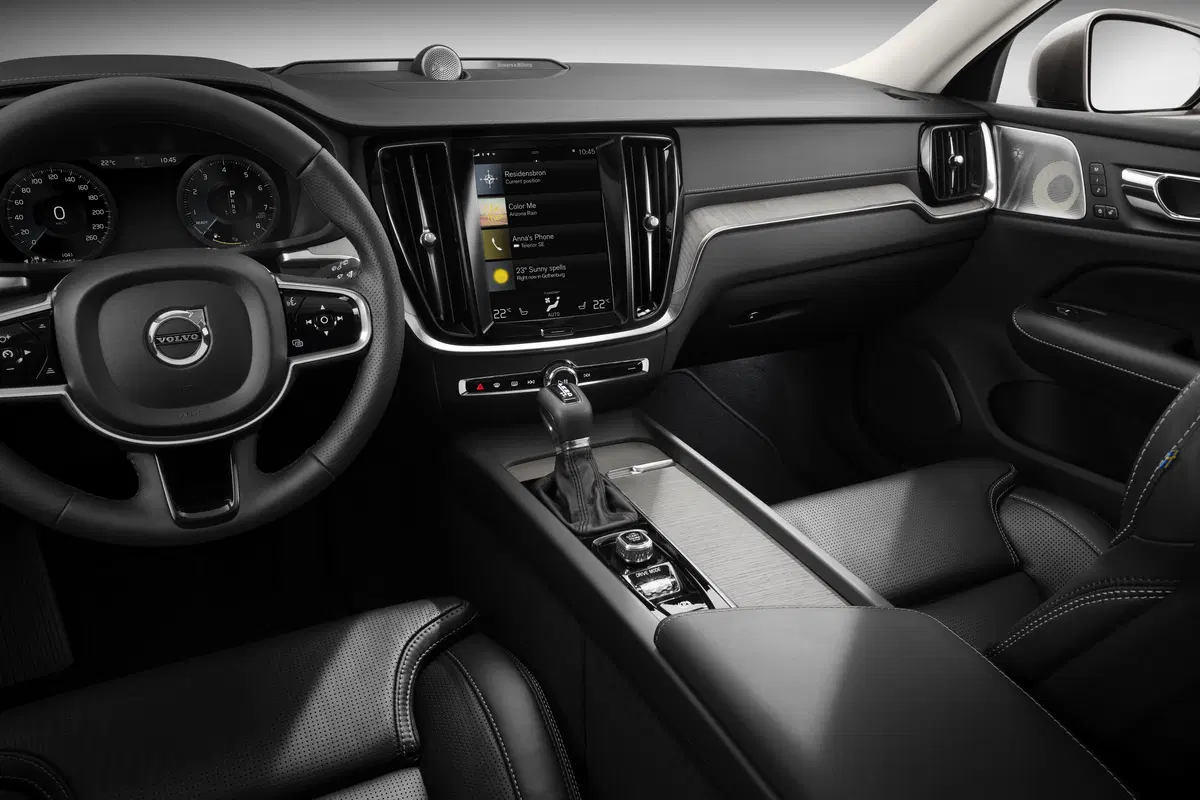 Volvo V60 2018 | tanta sicurezza al servizio della famiglia [Video] (26)