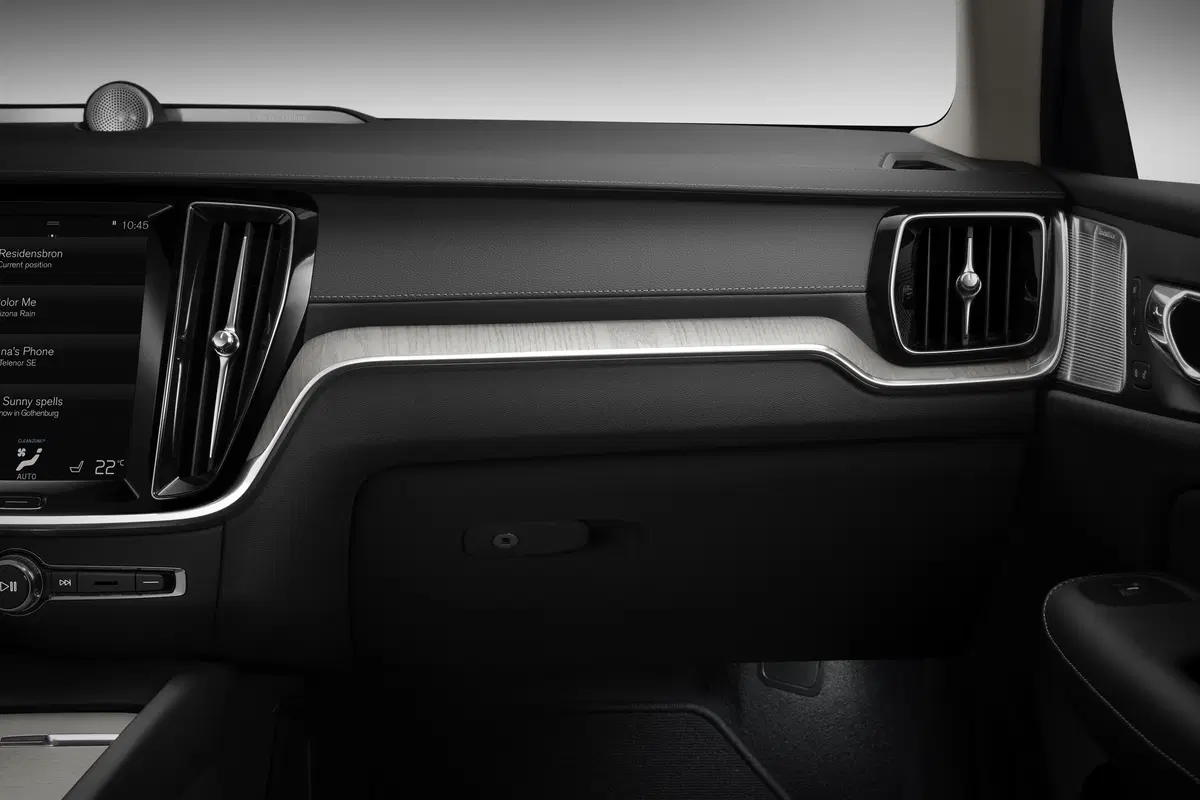 Volvo V60 2018 | tanta sicurezza al servizio della famiglia [Video] (30)