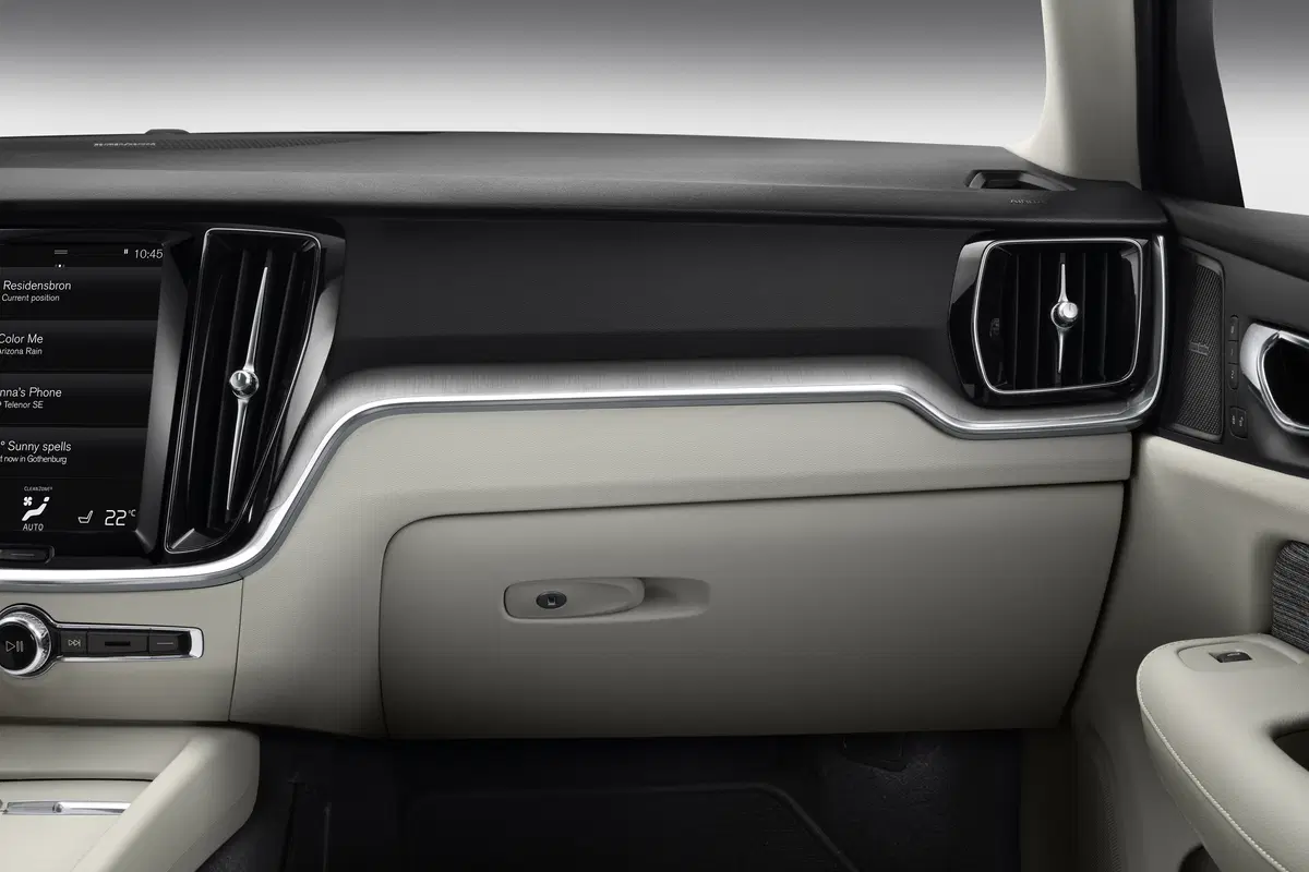 Volvo V60 2018 | tanta sicurezza al servizio della famiglia [Video] (51)
