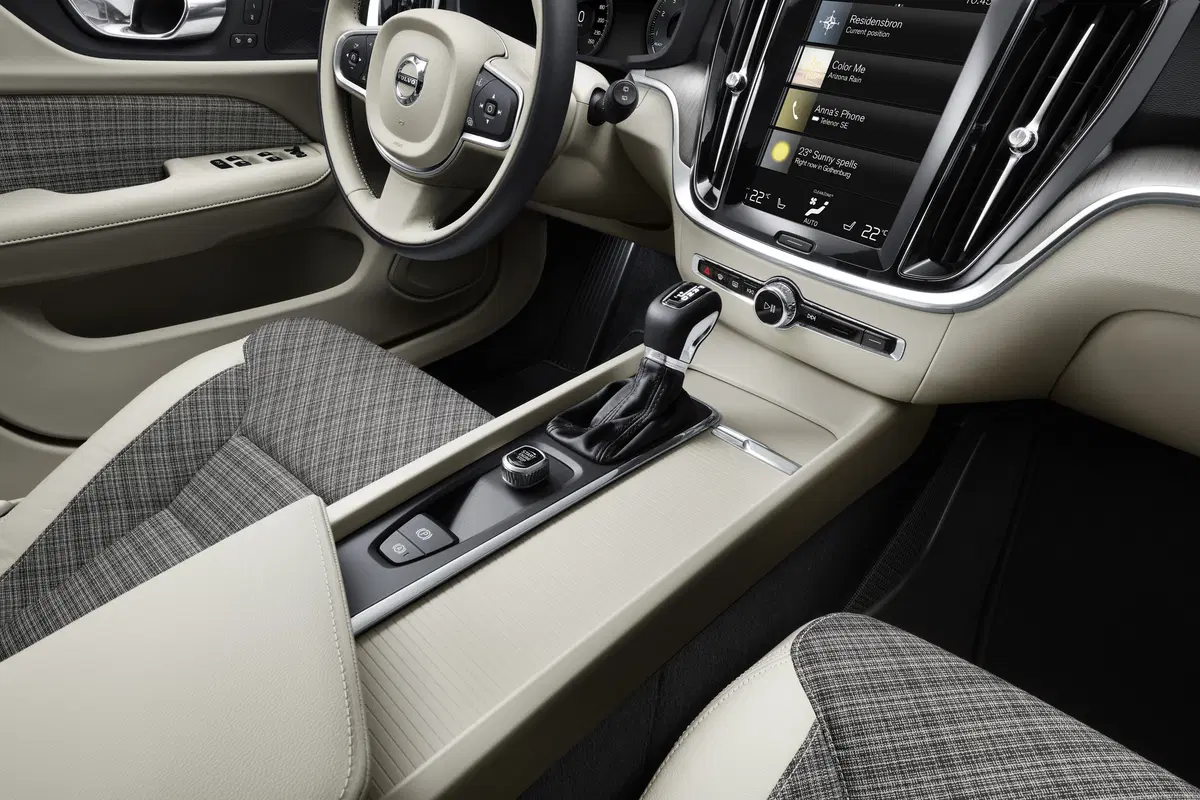 Volvo V60 2018 | tanta sicurezza al servizio della famiglia [Video] (53)