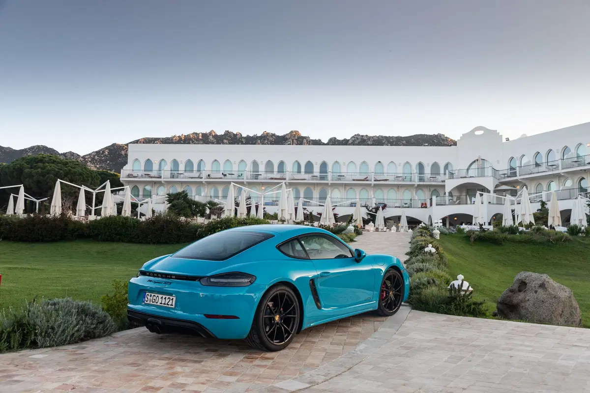 Porsche 718 Cayman GTS: bella fuori, cattiva dentro [Video] (7)