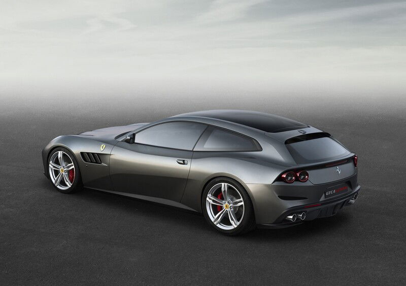 Ferrari GTC4Lusso: ecco l&#039;erede della FF al Salone di Ginevra 2016