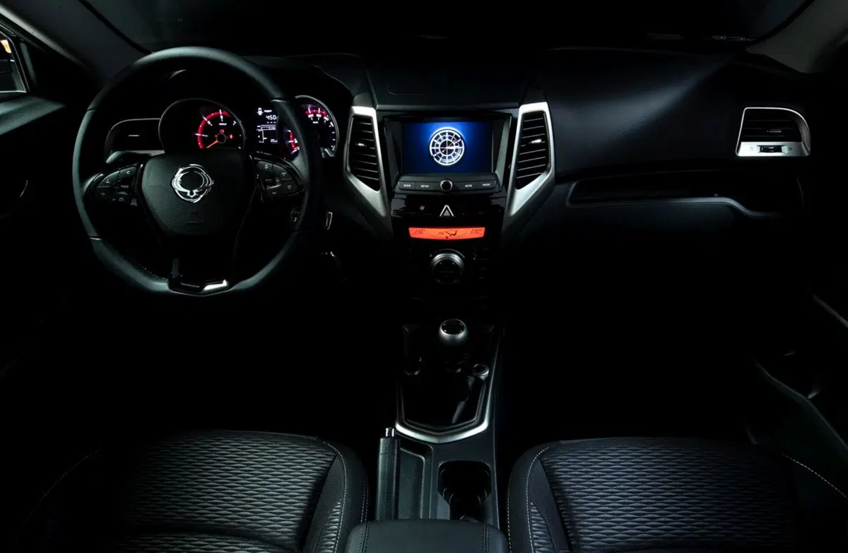 SsangYong Tivoli Black Edition, la prima delle “K Collection” (10)