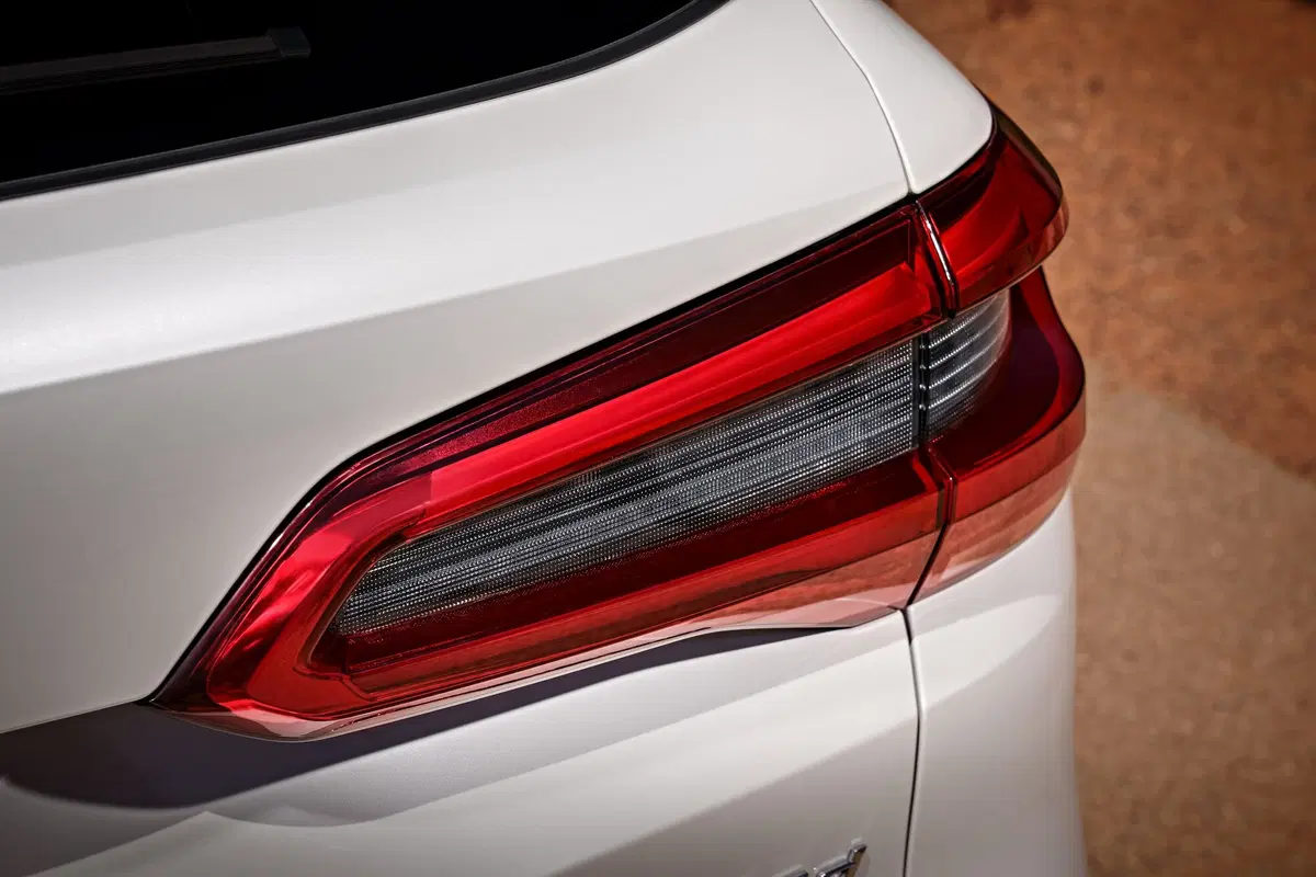 BMW X5: video, foto e dati della 4^ generazione del SUV di Monaco (5)