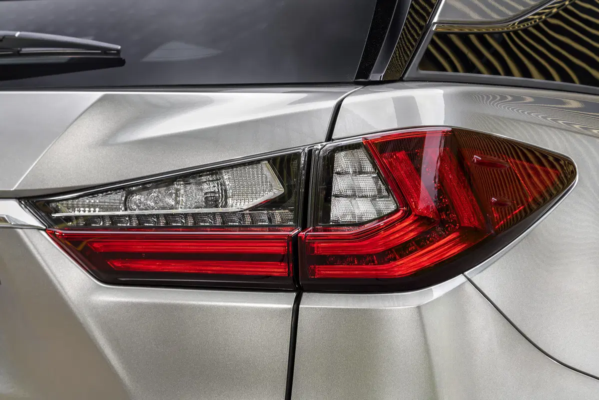 Lexus RX L, il SUV giapponese diventa a 7 posti [Video] (8)
